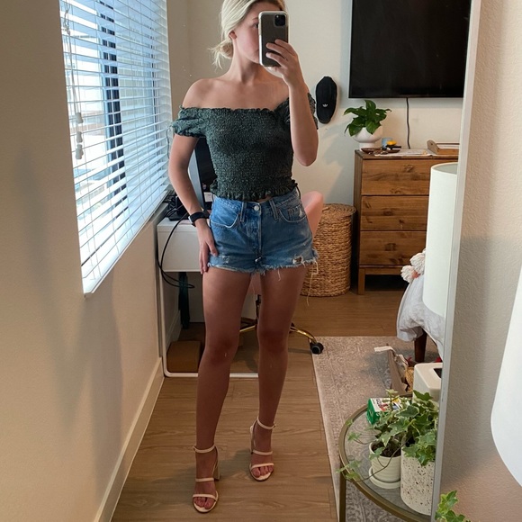 dark green off the shoulder lacey crop top - Picture 3 of 8